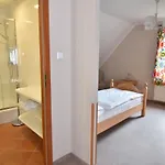 Gosciniec Nowa Wioska Bed & Breakfast