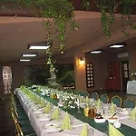 Gosciniec Nowa Wioska Валбжих
