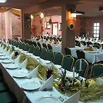 Gosciniec Nowa Wioska Валбжих