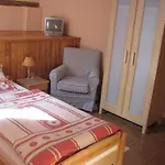 Gosciniec Nowa Wioska לינה וארוחת בוקר ואלבריץ'