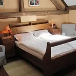 Gosciniec Nowa Wioska Валбжих
