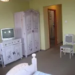 Gosciniec Nowa Wioska Валбжих