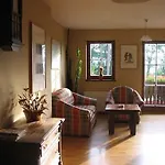 Gosciniec Nowa Wioska Bed & Breakfast Wałbrzych