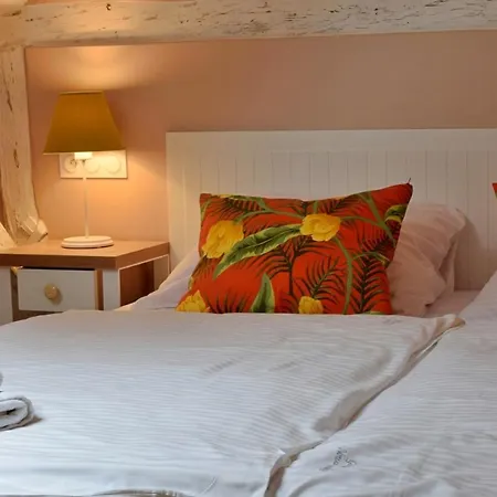Gosciniec Nowa Wioska Bed & Breakfast 3*