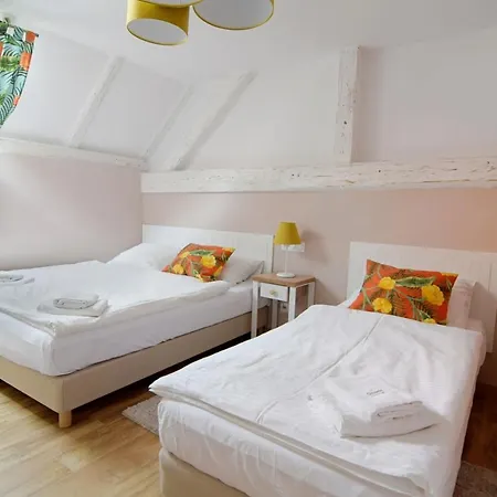 Bed & Breakfast Gosciniec Nowa Wioska 3*