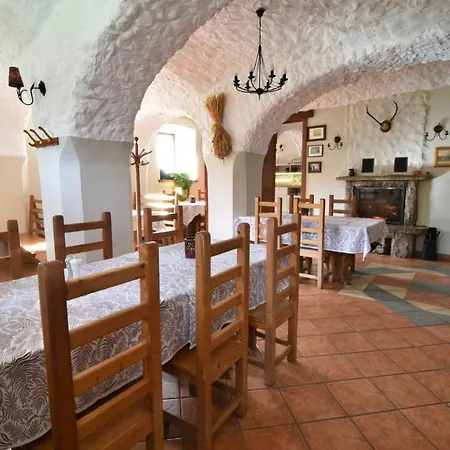 Gosciniec Nowa Wioska Bed & Breakfast