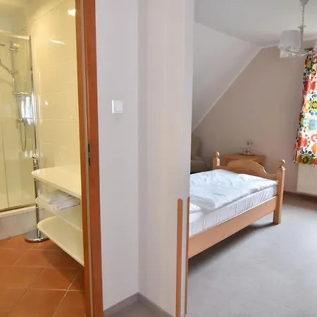 Gosciniec Nowa Wioska Bed & Breakfast