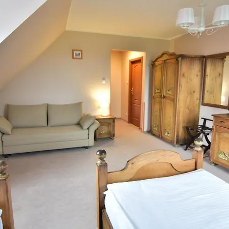 Gosciniec Nowa Wioska 3* Walbrzych