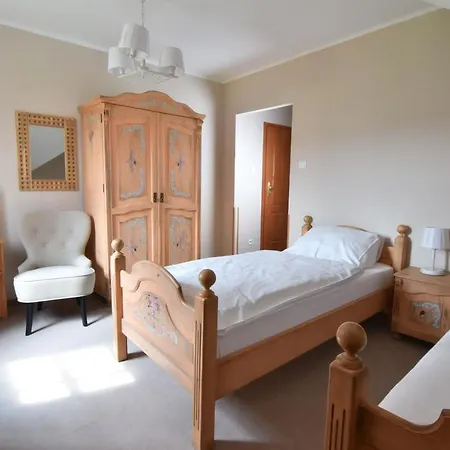 Gosciniec Nowa Wioska Bed & Breakfast