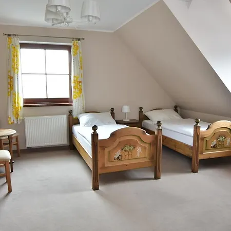 Gosciniec Nowa Wioska Bed & Breakfast