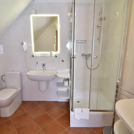 Gosciniec Nowa Wioska Bed & Breakfast