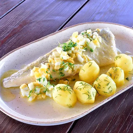 Bed & Breakfast Gosciniec Nowa Wioska 3*