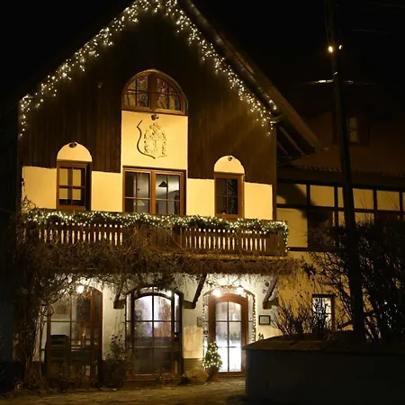 住宿加早餐酒店 新村旅馆
