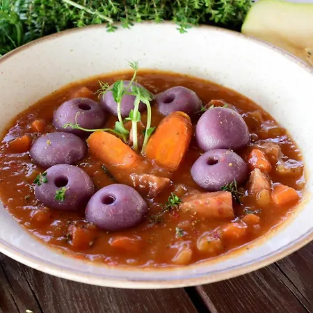 Gosciniec Nowa Wioska Bed & Breakfast 3*