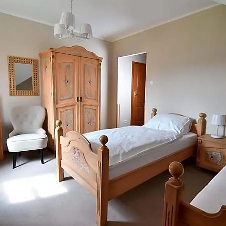 Gosciniec Nowa Wioska 3*