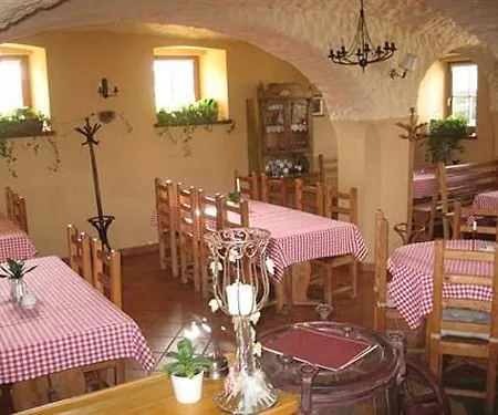 Gosciniec Nowa Wioska Bed & Breakfast