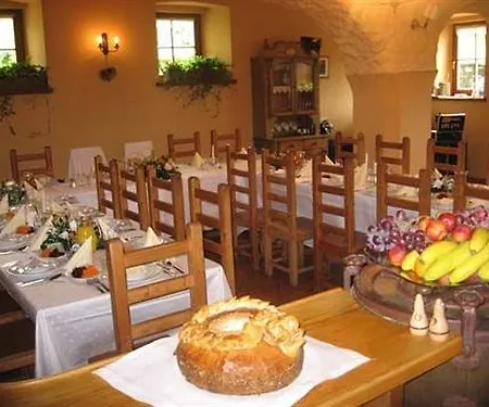 Gosciniec Nowa Wioska 3* Waldenburg