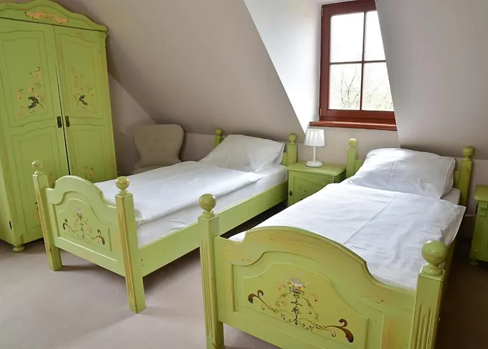 Gosciniec Nowa Wioska 3* Wałbrzych