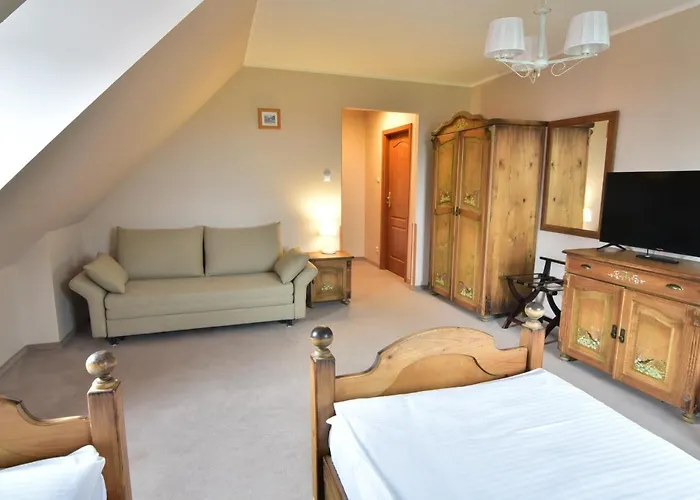 Gosciniec Nowa Wioska 3* Wałbrzych