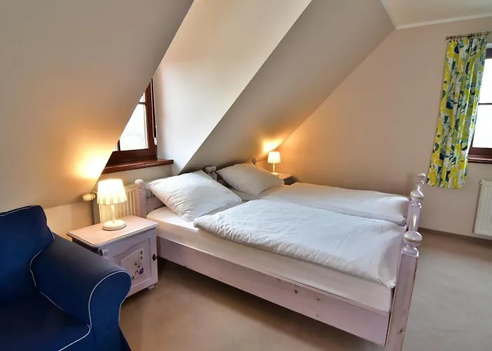 Gosciniec Nowa Wioska Bed & Breakfast 3*