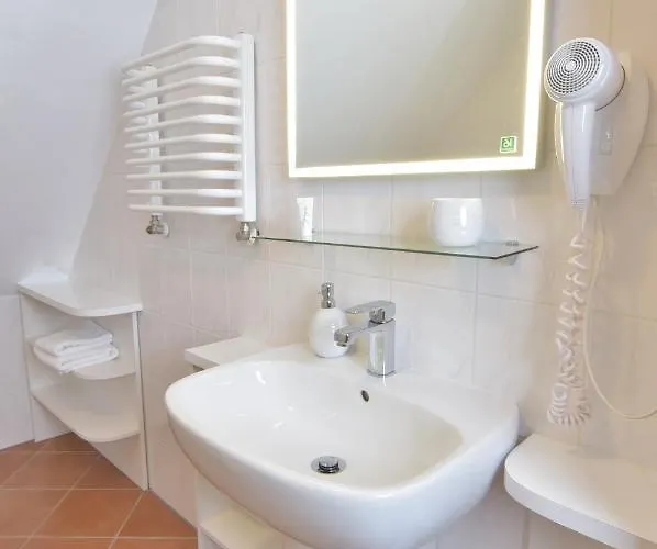 Gosciniec Nowa Wioska Bed & Breakfast