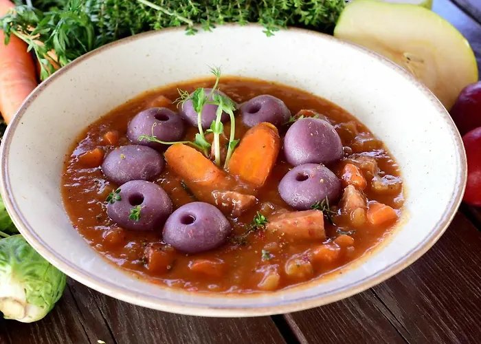 Gosciniec Nowa Wioska Bed & Breakfast 3*