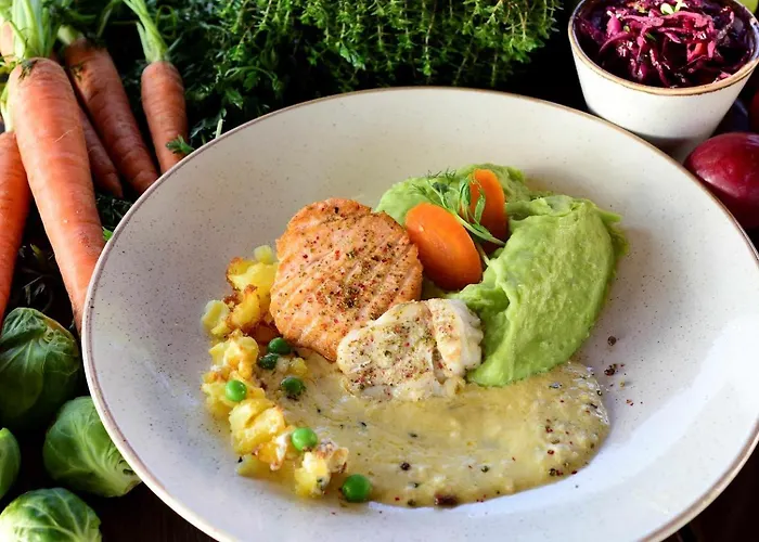 Gosciniec Nowa Wioska 3*