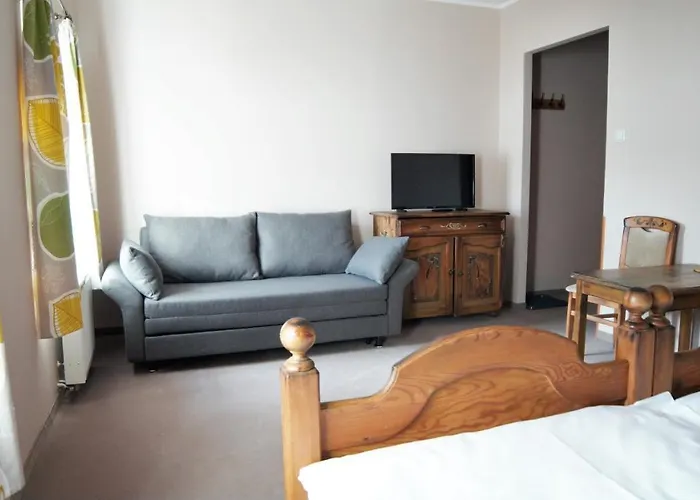 Gosciniec Nowa Wioska Bed & Breakfast 3*